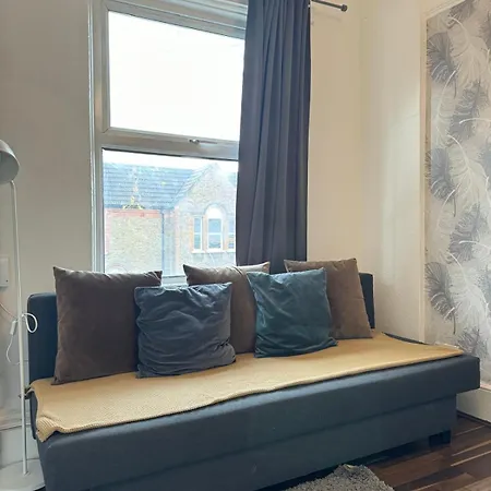 Comfy & Well-located 2br - Walthamstow *