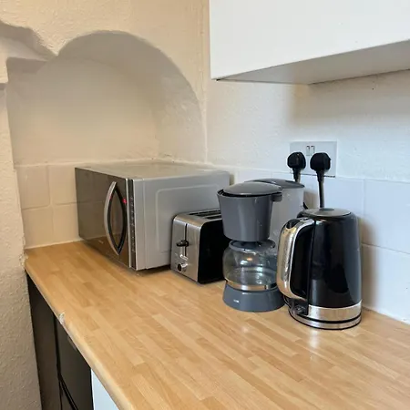 Comfy & Well-located 2br - Walthamstow * Londyn