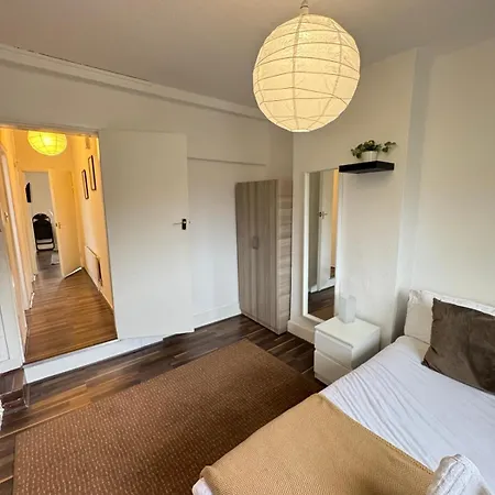 Comfy & Well-located 2br - Walthamstow