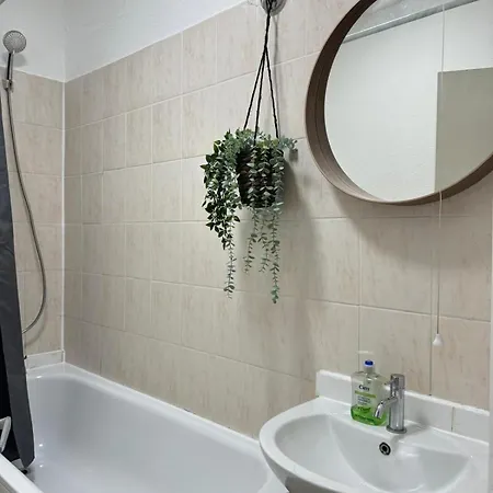 Apartament Comfy & Well-located 2br - Walthamstow