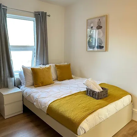 Comfy & Well-located 2br - Walthamstow Apartamento