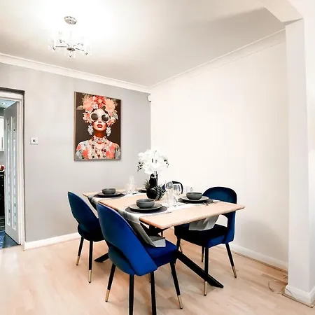 Reductions On Short - Chic & Cosy, Modern Nightingale Retreat! Easy Access To Tottenham Hotspurs Hébergement de vacances Enfield
