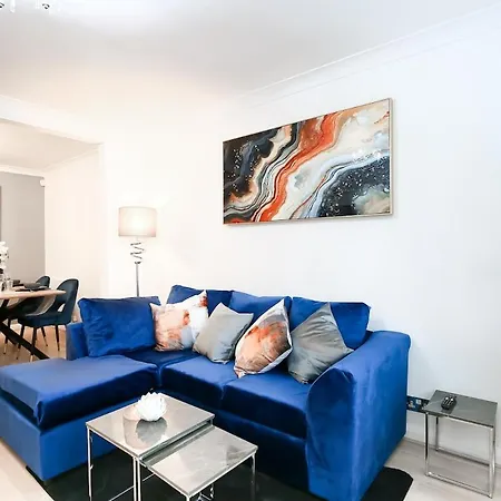 Hébergement de vacances Reductions On Short - Chic & Cosy, Modern Nightingale Retreat! Easy Access To Tottenham Hotspurs Enfield