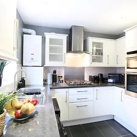Hébergement de vacances Reductions On Short - Chic & Cosy, Modern Nightingale Retreat! Easy Access To Tottenham Hotspurs Enfield
