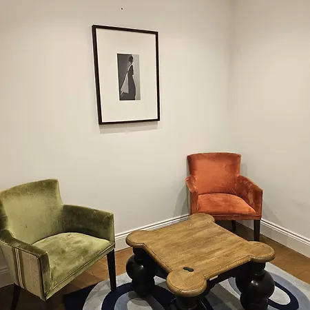 Care London- Elegant & Central, Sloane Avenue, Chelsea Ferienhaus London