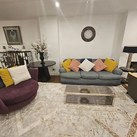 Ferienhaus Care London- Elegant & Central, Sloane Avenue, Chelsea *