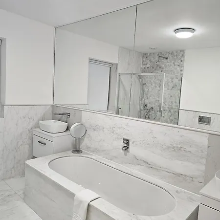 Care London- Elegant & Central, Sloane Avenue, Chelsea Ferienhaus London