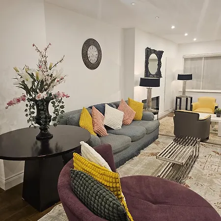 Care London- Elegant & Central, Sloane Avenue, Chelsea *