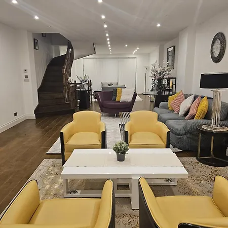 Care London- Elegant & Central, Sloane Avenue, Chelsea Ferienhaus *