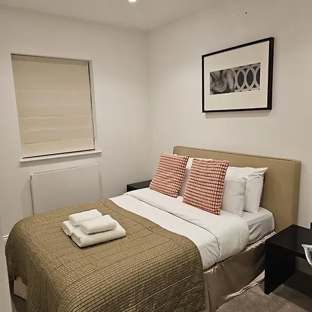 Care London- Elegant & Central, Sloane Avenue, Chelsea * London