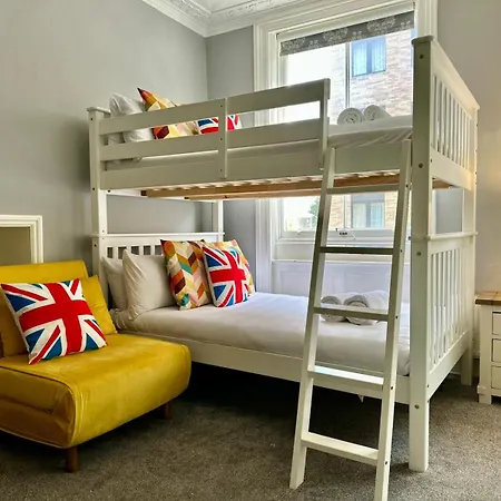 Edgware Guest house *