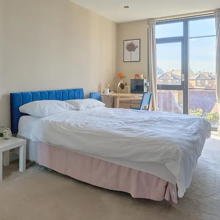 Double Bedroom In New-build Near Broadway Pansiyon