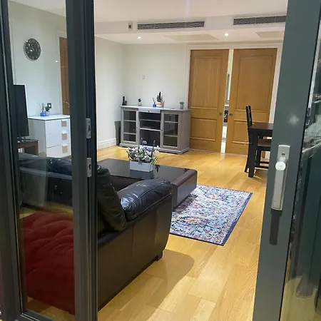 Away From - Flat In Paddington