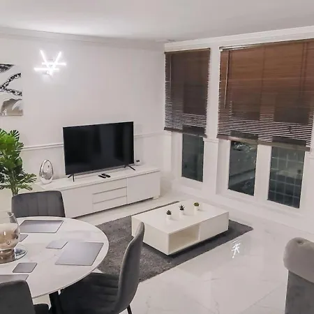 Stunning 2 Bedroom In Canary Wharf