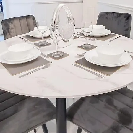 Stunning 2 Bedroom In Canary Wharf