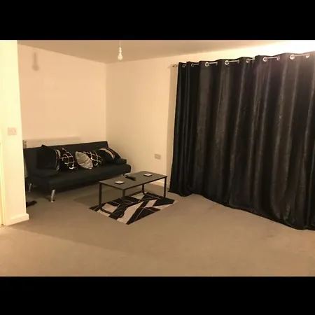 Luxurious Bedroom In One Bed Apartment * London