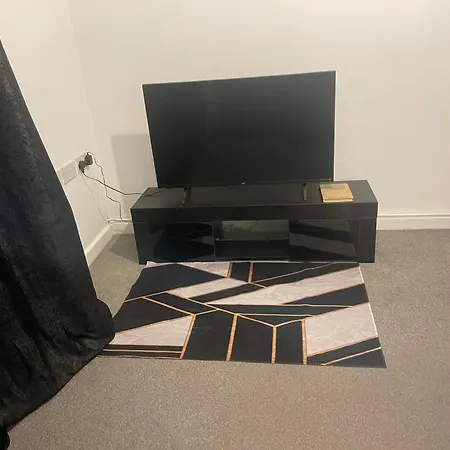 Apartment Luxurious Bedroom In One Bed Apartment *