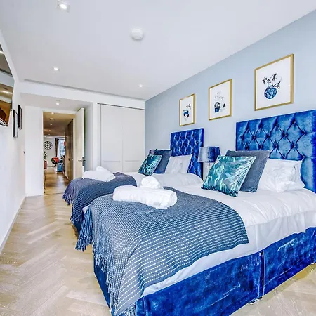 Pristine In Battersea By 53 Degrees Property, Ideal For Long Term Stays! לונדון
