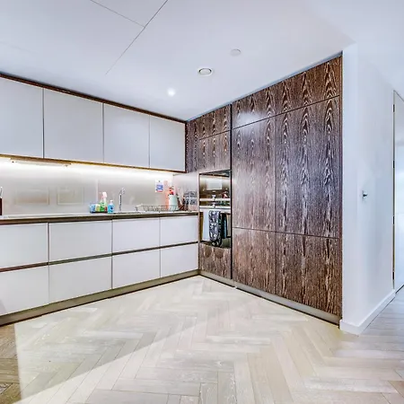Pristine In Battersea By 53 Degrees Property, Ideal For Long Term Stays!