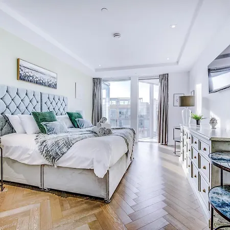 Pristine In Battersea By 53 Degrees Property, Ideal For Long Term Stays! דירה