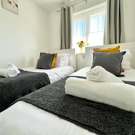 Abbey Wood Garden Retreat: Elizabeth Line Access To London
