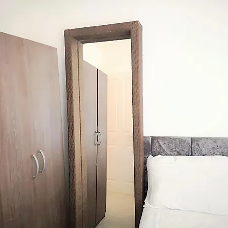 Harrow Home Apartment *