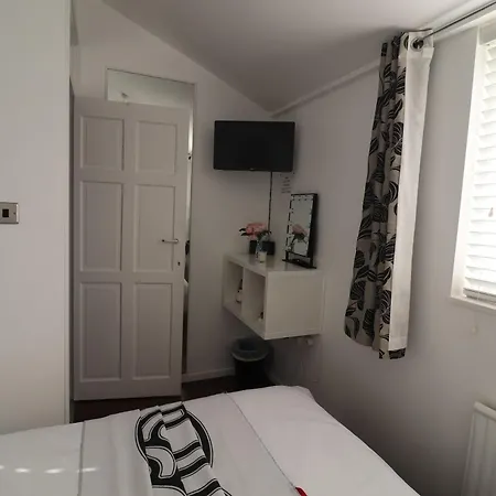 West Dulwich 28 Mins To Victoria Homestay *