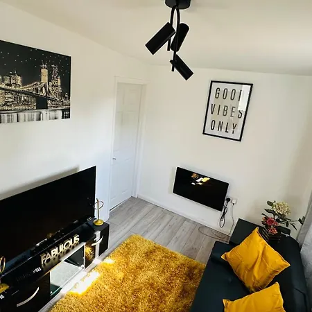 Cosy And Comfy Homestay London