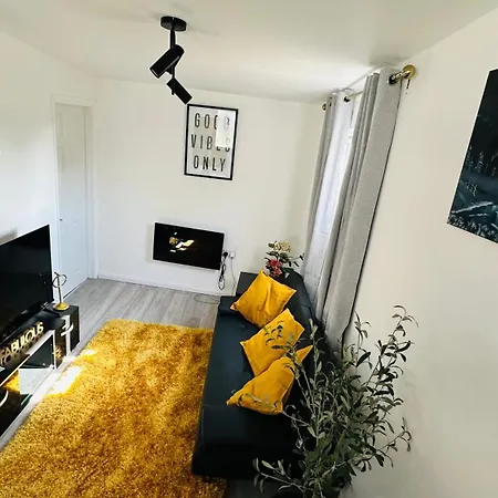 Cosy And Comfy Homestay *