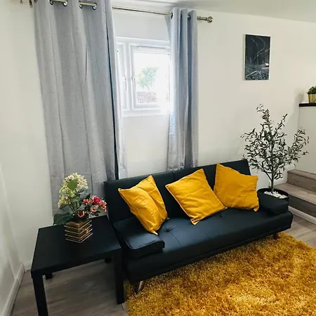 Cosy And Comfy