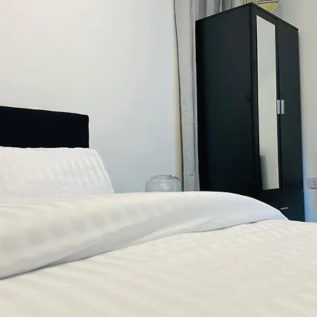 Cosy And Comfy Homestay London