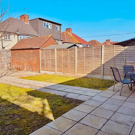 Appartement Garden 1-bed Flat 30min To Downtown & Free Parking Londres