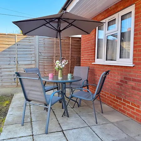Garden 1-bed Flat 30min To Downtown & Free Parking * London