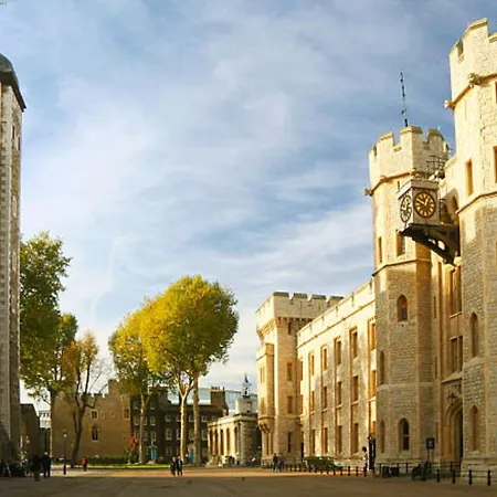 Stylish 1-bed Flat In Whitechapel Apartment