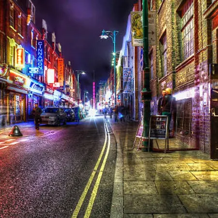 2bd In Whitechapel, London