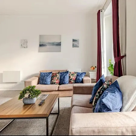 Camden - 3 Bedrooms - Sleeps 6 - Near Underground Apartment *