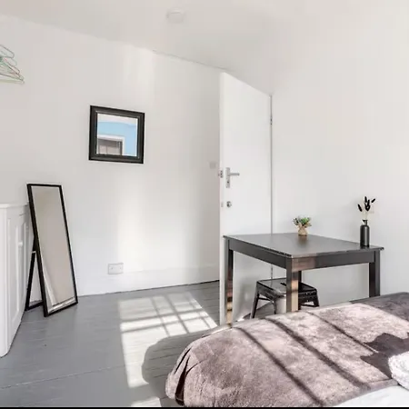 Apartment Camden - 3 Bedrooms - Sleeps 6 - Near Underground London