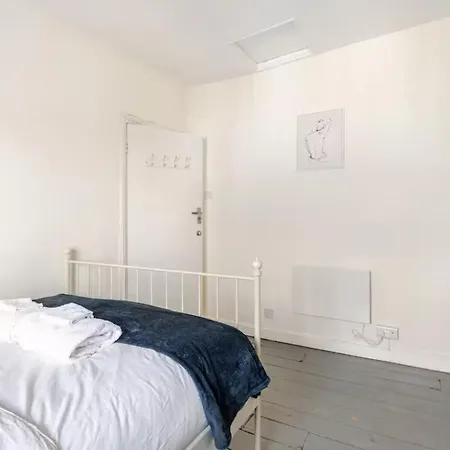 Apartment - 10 Percent Reduced From Restaurant Bill