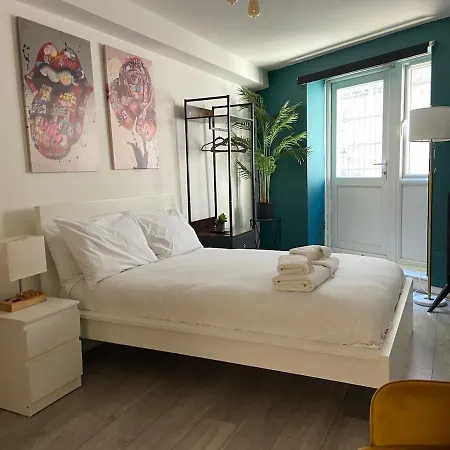 Apartment Serviced *
