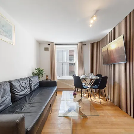 Stylish And Modern In Vibrant Soho Unbeatable Location Wdg Apartment *
