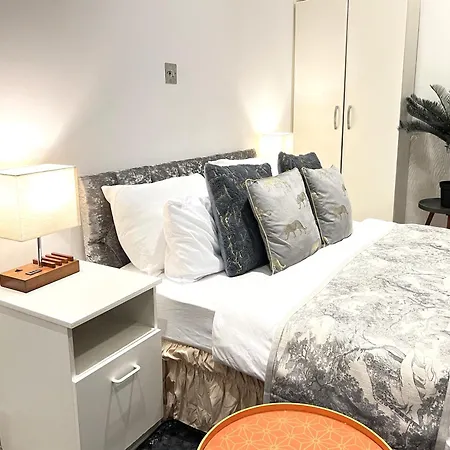 Monroe - In Prime Location Appartement Londen