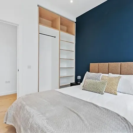 Luxury 2br Flat Cinema, Gym & Parking Apartment Kew