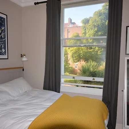 Primrose Hill Classic With A Modern Touch * London
