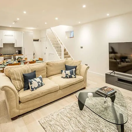 Villa -air Con- 3bd Mews House - Kensington Palace!