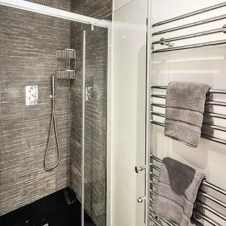 -air Con- 3bd Mews House - Kensington Palace!