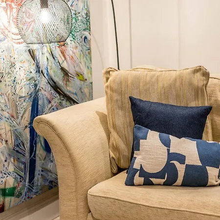 -air Con- 3bd Mews House - Kensington Palace! Villa