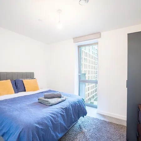 4 Guests - Close Airport - 25min