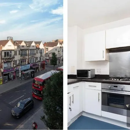 Modernized 1-bedroom Flat In