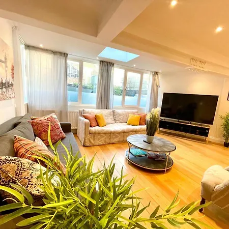 Private 2 Bedrooms Flat In Knightsbridge *