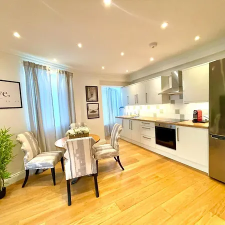 Private 2 Bedrooms Flat In Knightsbridge * Londres